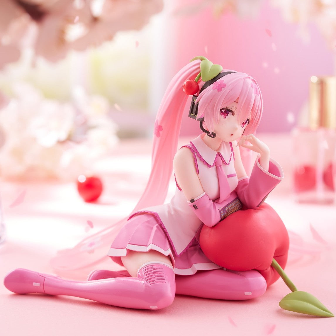 Official Hatsune Miku Stunned Face w/ Leek/Green Onion Plush SEGA, image size:1146x1146