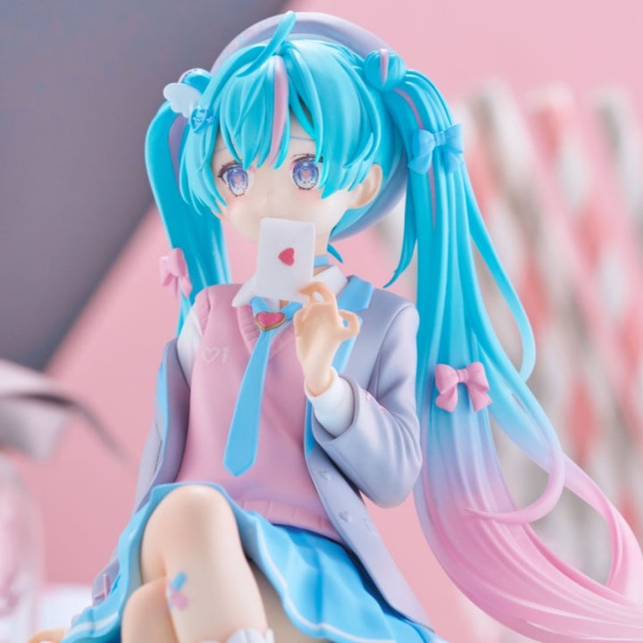 PiaproCharacters-HatsuneMiku-NoodleStopperFigure-LoveBlazer_FuRyu