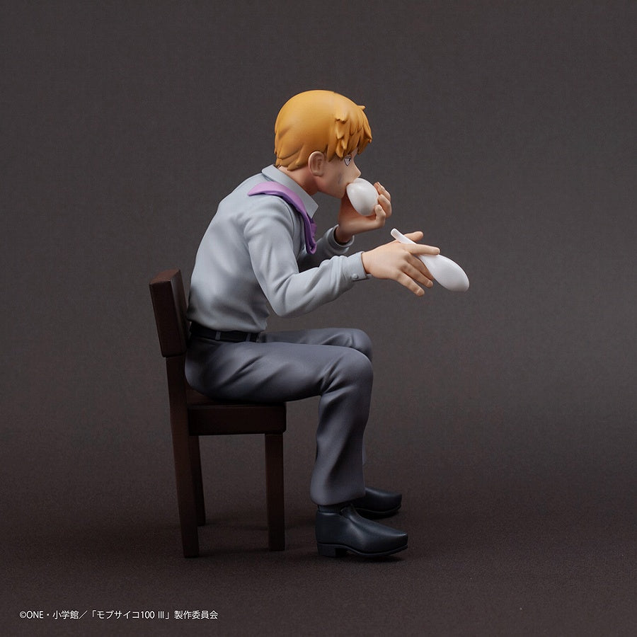Mob Psycho 100 - Reigen Arataka (Bunbougu Cafe, Union Creative International Ltd)